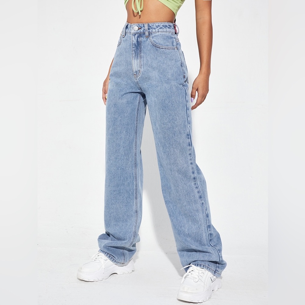 SHEIN MEDIUM WASH JEANS